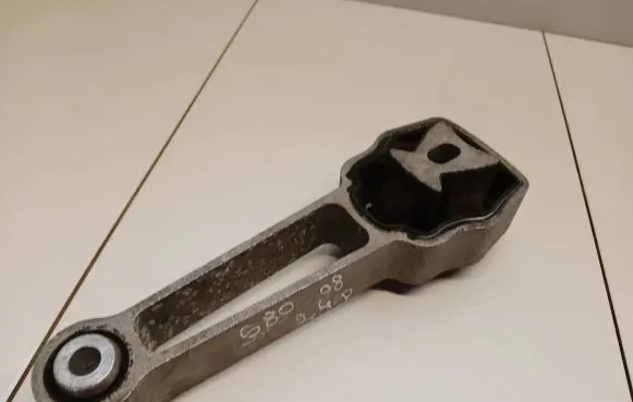Volvo S80 Engine mount bracket 30680474