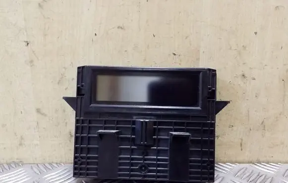 Volvo XC60 Screen/display/small screen 30772584 M8411100019