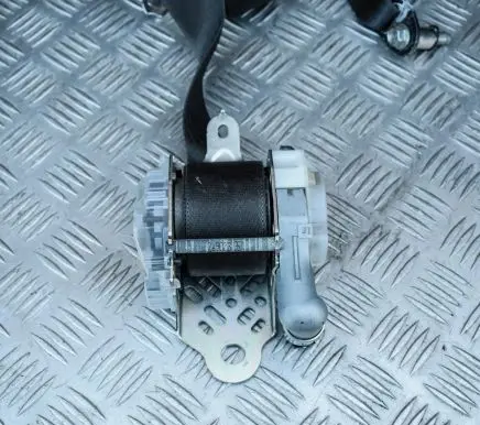 Subaru Forester SH Front seatbelt 2E9023357G087917