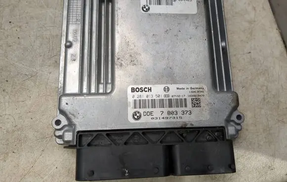 BMW 3 E90 E91 Engine control unit/module 0281013501 031497315 7803373