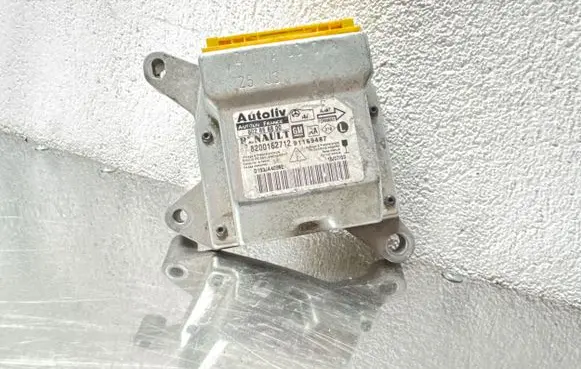 Renault Trafic I Airbag control unit/module 8200162712 602868800 91169487