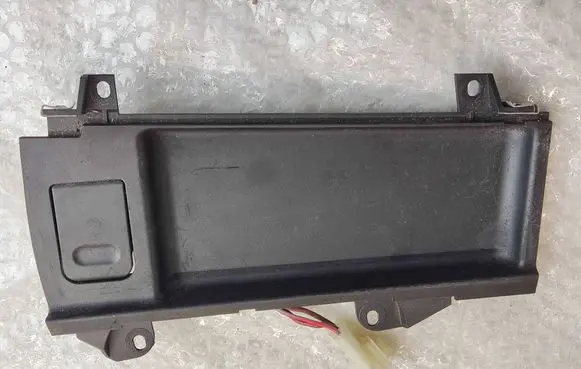 BMW 5 E39 12 V Socket (front) 8159694 51168159694 121451