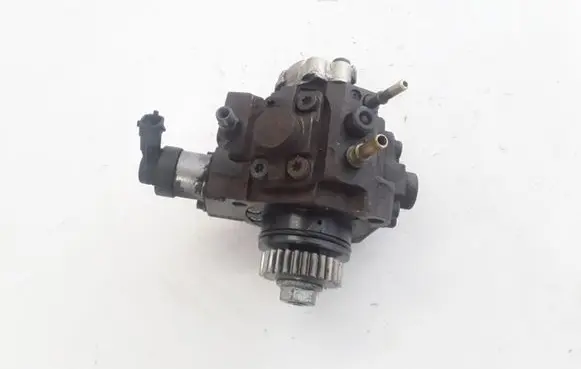 Renault Master III Fuel injection high pressure pump 8201024003