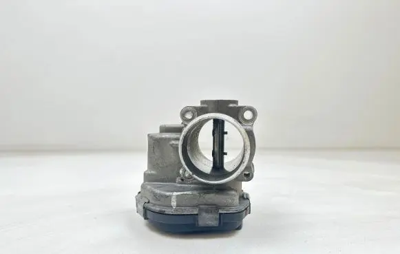 Peugeot 308 Throttle valve 9673534480