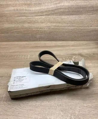 Volkswagen PASSAT B6 Alternator belt 06F260849L 6PK1054