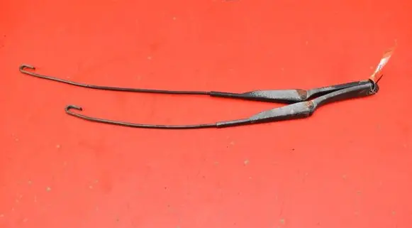 Opel Vivaro Front wiper blade arm 91165491