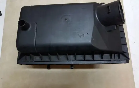Dodge Caliber Air filter box 04891700AB