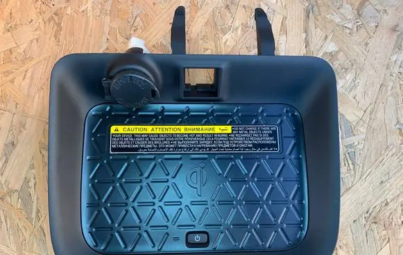 Toyota RAV 4 (XA50) Wireless charging module 861C042010C1 861C042010