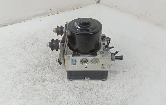 Volkswagen Touareg II ABS Pump 7P0614517K 10021207054 7P0907379K