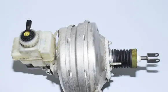 BMW 7 E65 E66 Brake booster 6769213