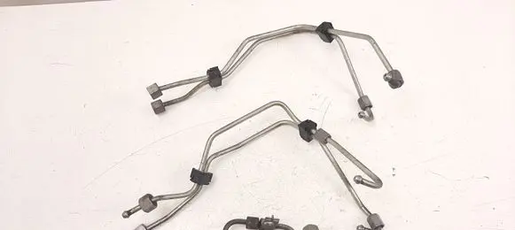 Citroen Berlingo Fuel injector supply line/pipe 