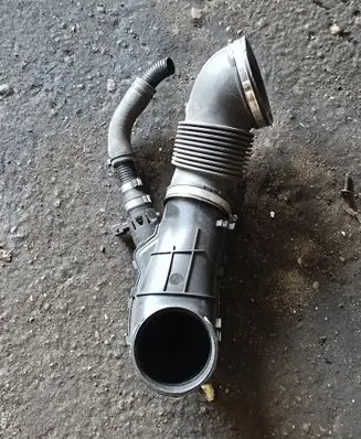 BMW 5 E60 E61 Intercooler hose/pipe 1371780154705 13717801547 7801547