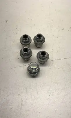 Nuts/bolts