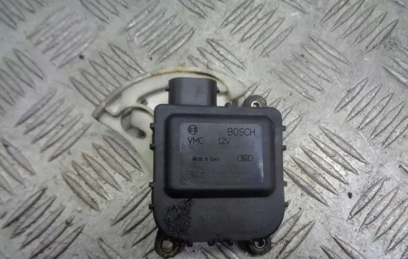Volkswagen PASSAT B5 A/C air flow flap actuator/motor 8D1820511E