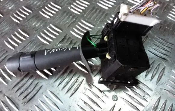 Renault Laguna II Wiper control stalk 8200012245