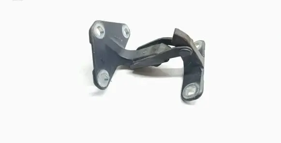 Tailgate/trunk/boot hinge