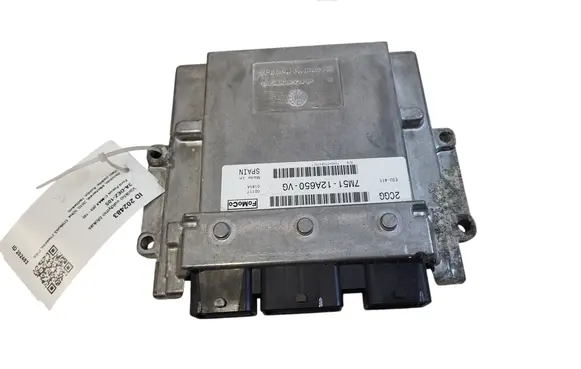 Ford Focus C-MAX Engine control unit/module 7M5112A650VG 0D117 2CGG
