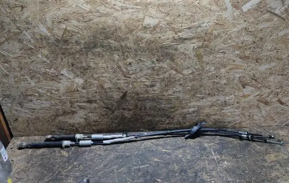 BMW 2 F45 Gear shift cable linkage 8647823
