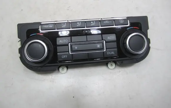 Volkswagen Golf VI Climate control unit 5K0907044BS SW0709 5HB00974640