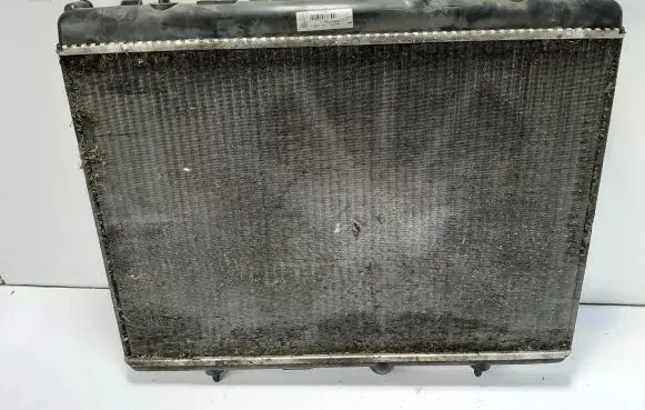 Citroen C4 II Coolant radiator 9674089680