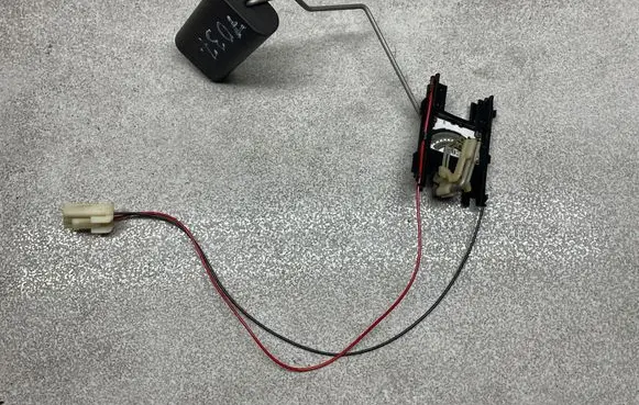 Opel Vectra C Fuel level sensor 15874105