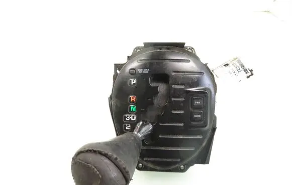 Lexus IS 200-300 Gear shifter/selector 