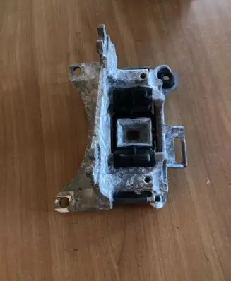Renault Megane III Gearbox mount