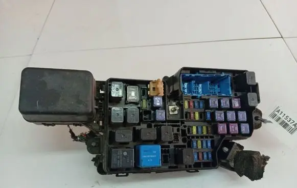 Mazda 3 II Fuse box set