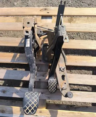 Volkswagen Transporter - Caravelle T5 Pedal assembly 7H1721059E 0210096 1114704