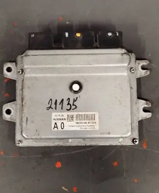 Nissan Qashqai+2 Engine control unit/module mec93390 mec93-390
