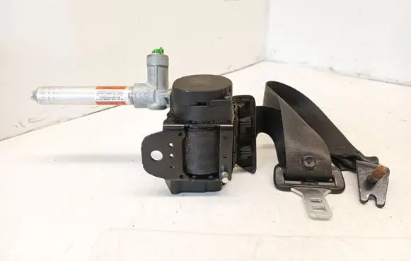 Volvo S80 Rear seatbelt 6003114