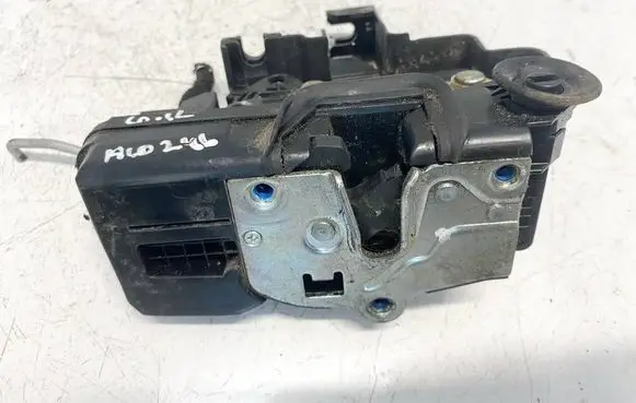 Chevrolet Captiva Rear door lock