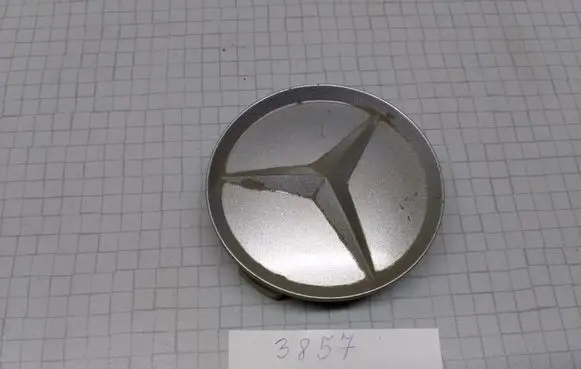Mercedes-Benz C W202 Non-original wheel cap 