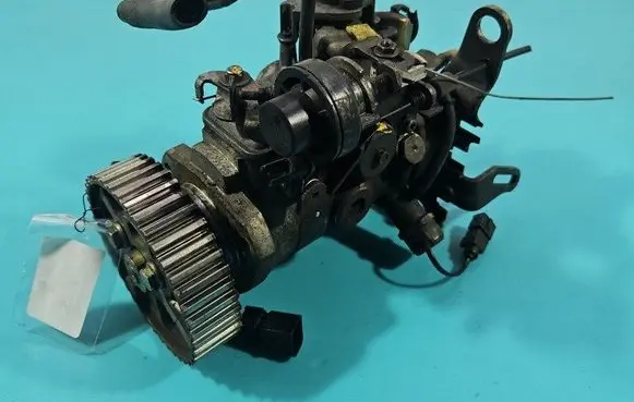 Fuel injection high pressure pump