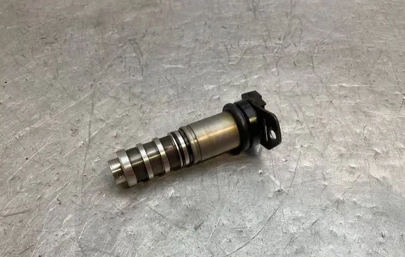 BMW X5 E70 Camshaft vanos timing valve 7585776 13151214