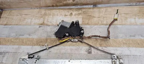 Mitsubishi Space Wagon Rear door window regulator with motor MR462363