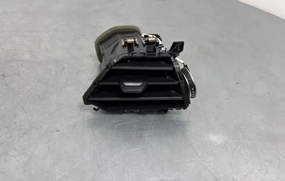 BMW 3 G20 G21 Dashboard side air vent grill/cover trim 6848618