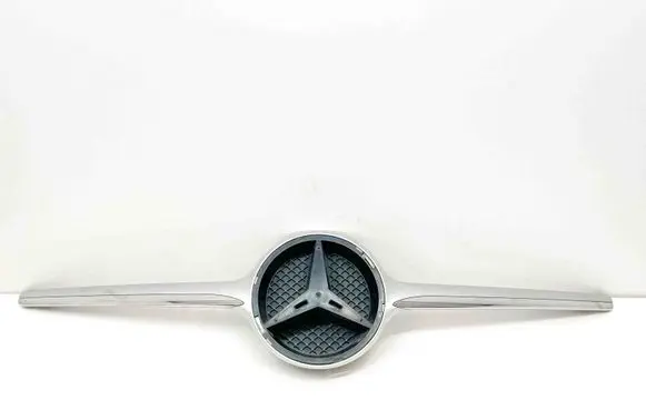 Quarter panel pressure vent
