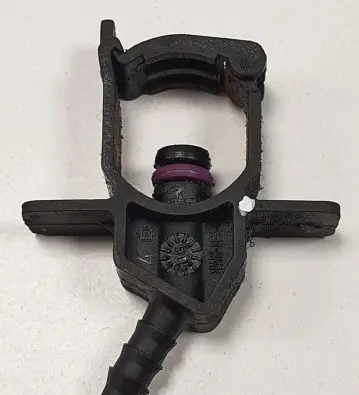 Jaguar X-Type Fuel line pipe