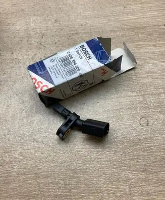 Volkswagen Touran II ABS wheel speed sensor 0986594500