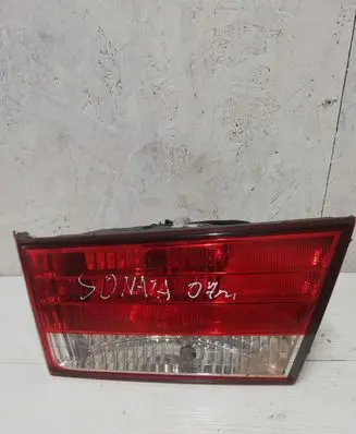 Hyundai Sonata Tailgate rear/tail lights