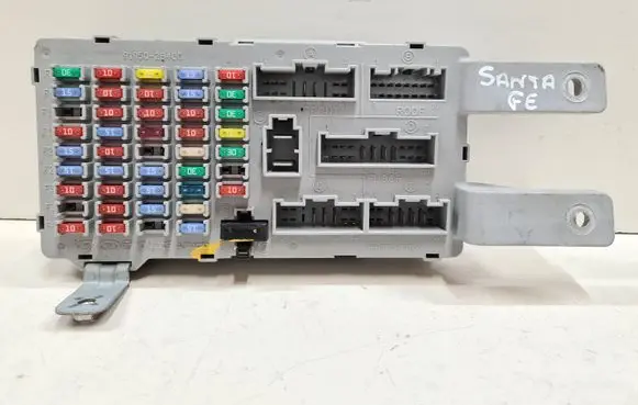 Hyundai Santa Fe Fuse module 919502B400