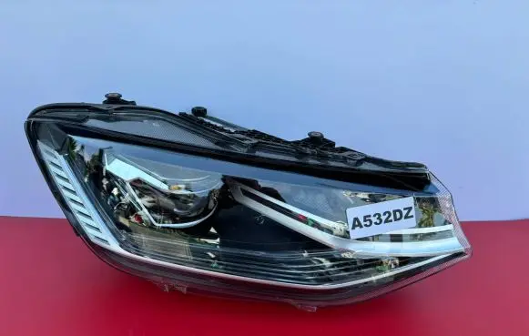 Volkswagen Caddy Headlight/headlamp 2K8941036R