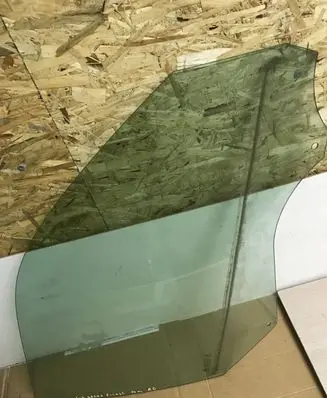 Citroen C4 Grand Picasso Front door window glass four-door E943R000016