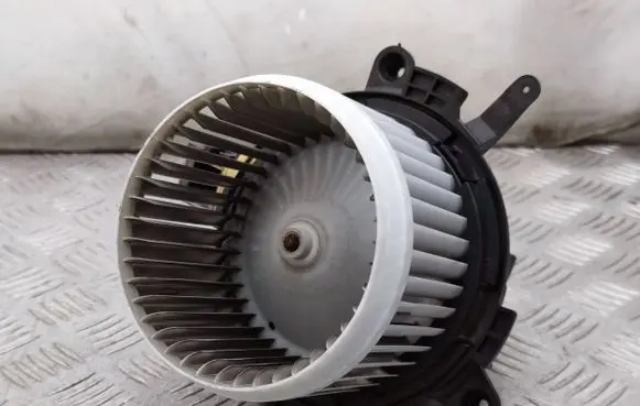 Peugeot Traveller Heater fan/blower EQA353