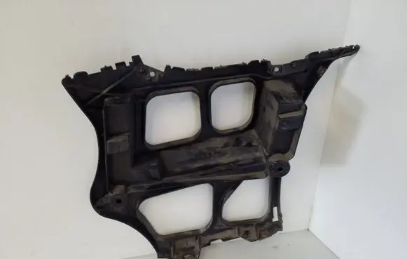BMW 3 E90 E91 Bumper support mounting bracket corner 7202669