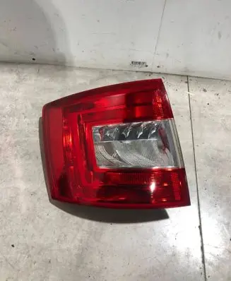 Skoda Octavia Mk3 (5E) Rear/tail lights 5E9945095 5E9945111