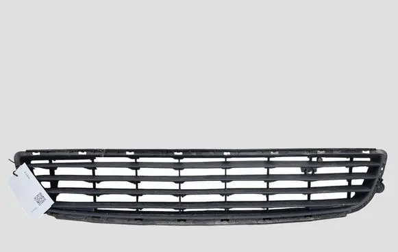 Opel Zafira B Front bumper lower grill 13124978