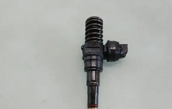 Fuel injector