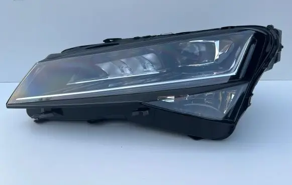 Skoda Superb B8 (3V) Headlight/headlamp 3V1941015E